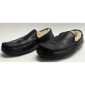 UGG Ascot Men’s Slippers 5379 Black Leather Sheepskin Size 11 New UGG Insoles